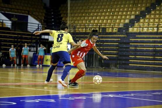  El Teldeportivo paga sus errores ante el líder (1-5)/TA.